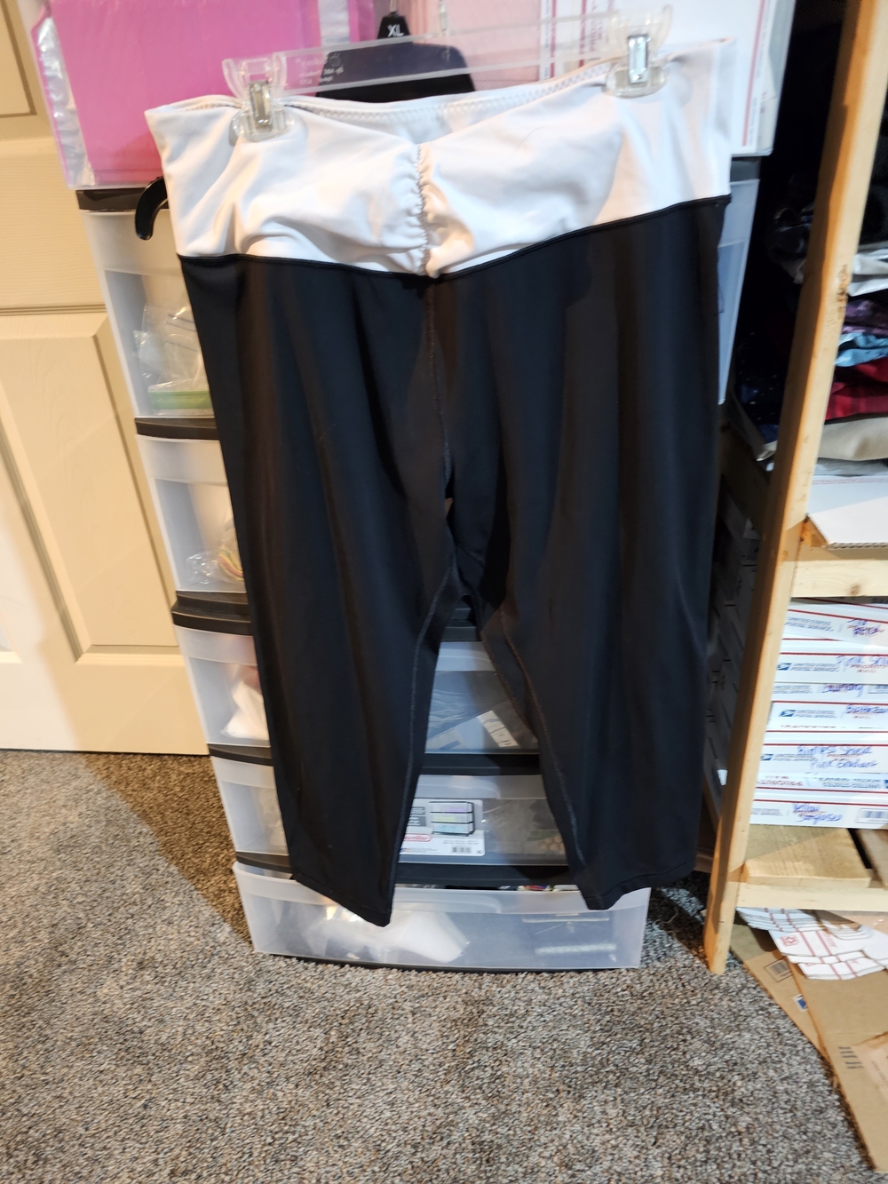 Victoria's Secret Xxl Black Capri Leggings with White Waistband
